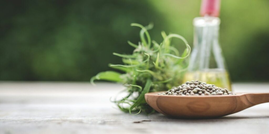 How to Source Clean-Label Hemp Extracts for Supplement Formulations at Scale